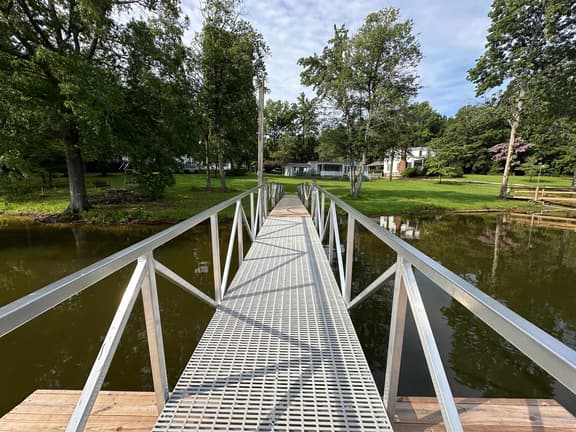 Saluda Lake Escape