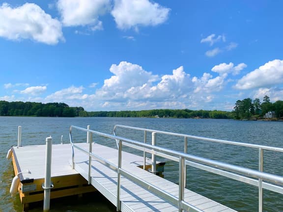 Turtle Town Bungalow on Lake Murray w/ RV Parking